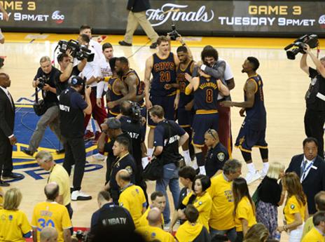 נתראה במשחק 3 בקליבלנד. רק שאלה: מה עושה שם נאצ'ו ליברה? (gettyimages)