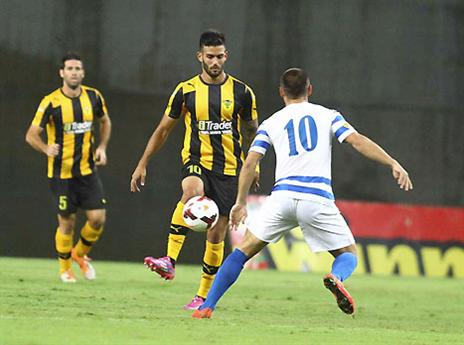 ממן. עדיין רחוק ממועדון נעוריו (צילום: אלן שיבר)