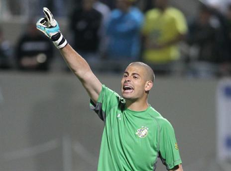 חבר מביא חבר, ברק לוי (אלן שיבר)