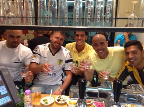 האוהדים חגגו במחנה יהודה