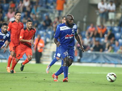 מונונגה רגע לפני השער השני של המלאבסים (אלן שיבר)