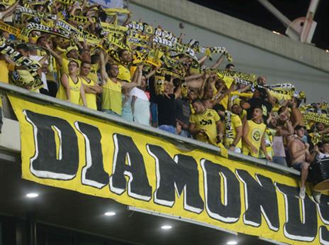 הקהל של נתניה מתחיל לחזור למגרשים (אלן שיבר)