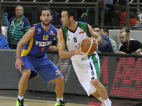 "ראיתי כבר שחקנים שלא ספרו אותם ופרצו". יבזורי (אלן שיבר)