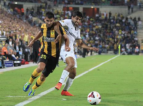 נשאר בבירה. נחמני (אלן שיבר)