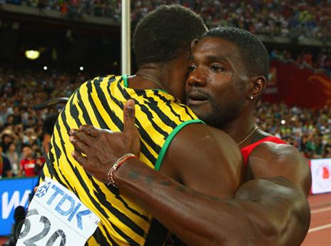 חיבוק בין שני ענקים. בולט וגאטלין (gettyimages)