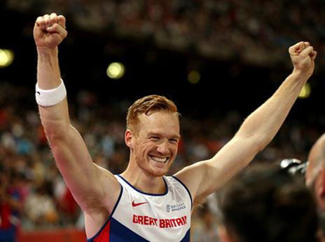 רת'רפורד ניצח ברוחק (GETTY)