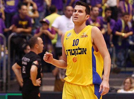 חוזר מפציעה ארוכה. פניני