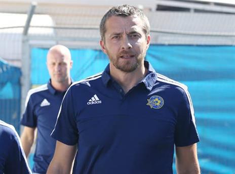 יוקאנוביץ' לא בנה עליו (האתר הרשמי)