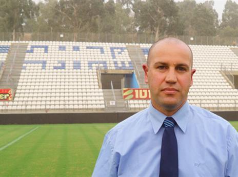 הגיע לאצטדיון והחליט לדחות את המשחק. וקסברגר (סוכנות ג'יני)