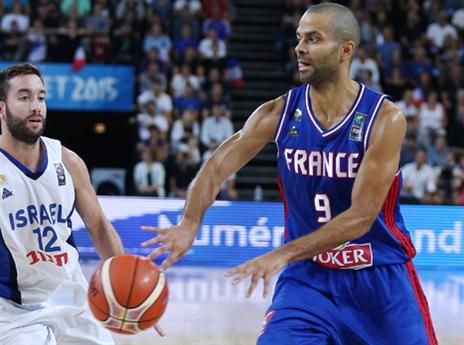 אוחיון מול טוני פארקר (צילום: אלן שיבר)