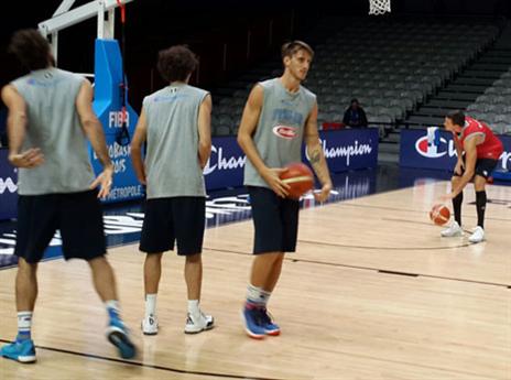 שחקני איטליה באימון לקראת המשחק