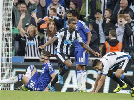 צ'לסי על הרצפה. שוב נכשלה (getty)