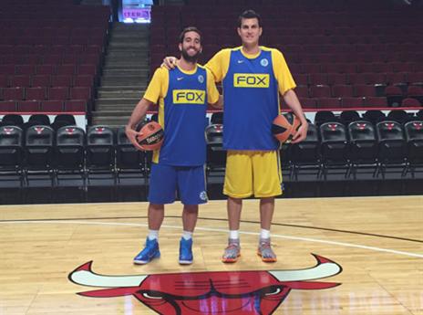 פניני ויוגב אוחיון באולם (מכבי ת"א)