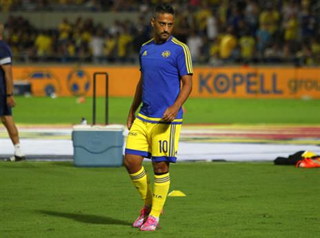 ברק יצחקי. התנצל על קריעת החולצה