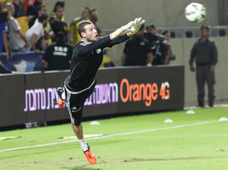 ההגעה של ההורים עשתה לו טוב (צילום: דני מרון)