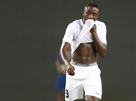 הוגו. יפנה מקום לזר