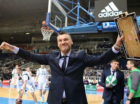 שאראס. עבר מגופיה לחליפה (getty)