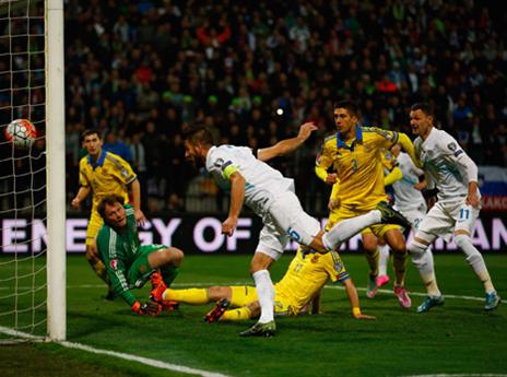 צסאר נוגח את הראשון של סלובניה (GETTY)