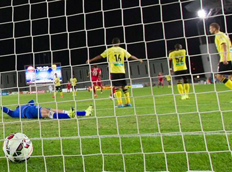 עוד כדור ברשת (עודד קרני)