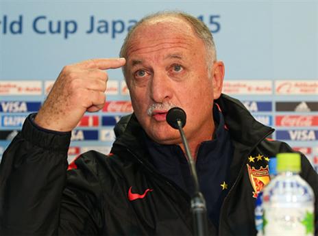 סקולארי: "מסי אחד מהשלושה הטובים בעולם" (Getty)