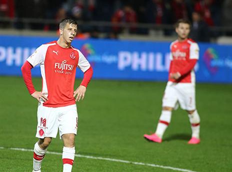 רייכרט והפועל בדיכאון. החיזוק בדרך (צילום: אלן שיבר)