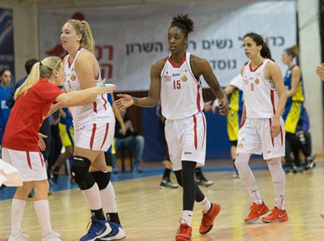 (עודד קרני, מנהלת ליגת אתנה ווינר)