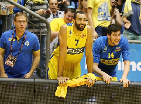 ייעדר כשלושה שבועות. רנדל (אלן שיבר)