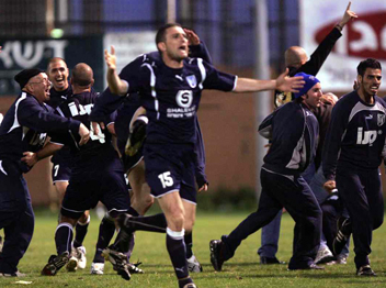 כך זה נראה ב-2008 אחרי הניצחון על מכבי ת"א. קבוצת גביע טיפוסית