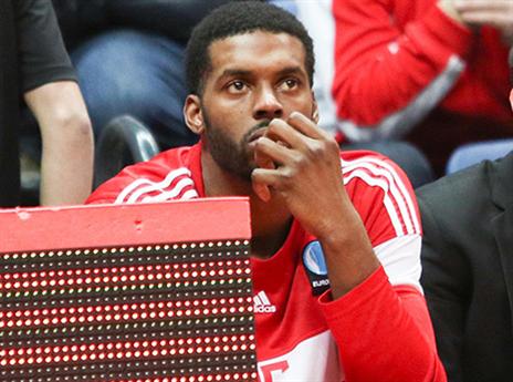 דונטה סמית', הפנים אומרות הכל (דני מרון)