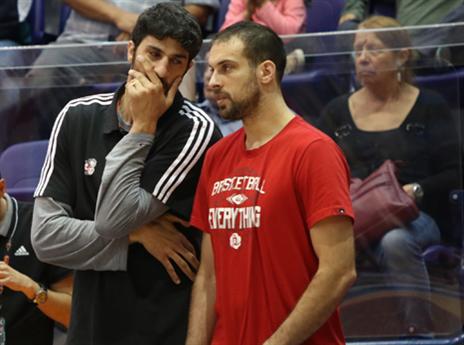 במפגש הקודם הם היו חסרים. אליהו והלפרין (מנהלת הליגה)