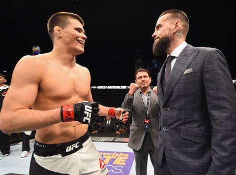 גאל כבר חימם את האווירה (GETTYIMAGES)