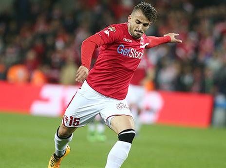 שער בכורה אדיר. בראון (צילום: אלן שיבר)