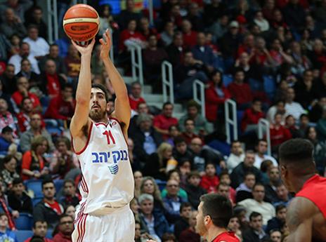 לא מקל ראש בקרית גת. בר טימור (צילום: אלן שיבר)