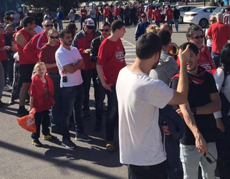 אוהדי קטמון נכנסו באיחור