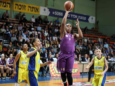 מצויינת כהרגלה. תורנטון (אלן שיבר)