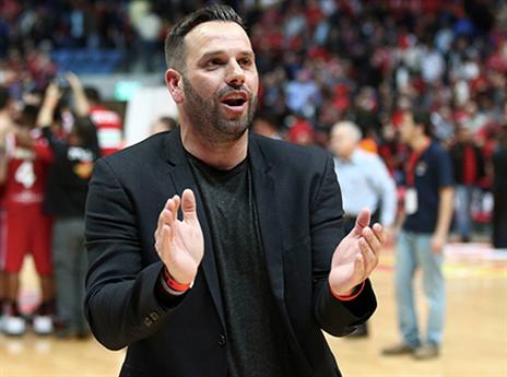 אורי אלון לא פספס הזדמנות לעקוץ את מכבי ת"א (אלן שיבר)