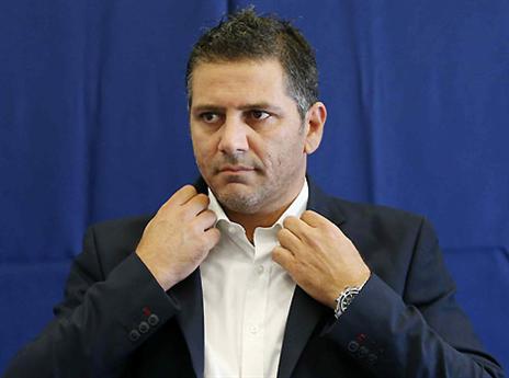 עדיין המנהל בפועל. אוסידון (אלן שיבר)