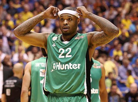 גם גרייבס לא מאמין שהקבוצה שלו קלעה רק 36 נקודות בתום הרבע ה-3 (אלן שיבר)