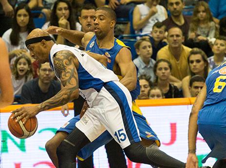 הרצליה נראתה טוב  במחצית הראשונה (עודד קרני)