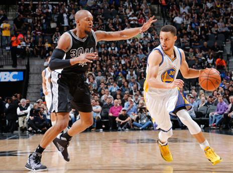 קרי יגיע ל-73 ניצחונות? (GETTY)