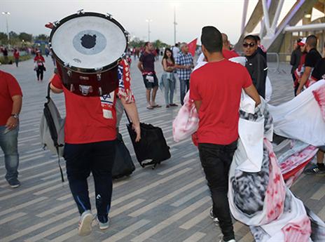 אוהדי ב"ש הגיעו מוכנים מהדרום (אלן שיבר)