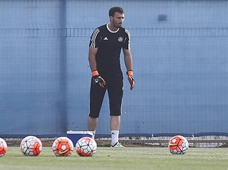 ליפשיץ. ברגע האחרון, נשאר על הספסל (אלן שיבר)