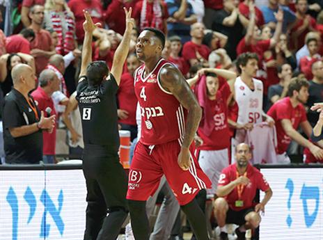 ככה נראה שחקן מאני טיים אחרי קליעה גדולה (אלן שיבר)