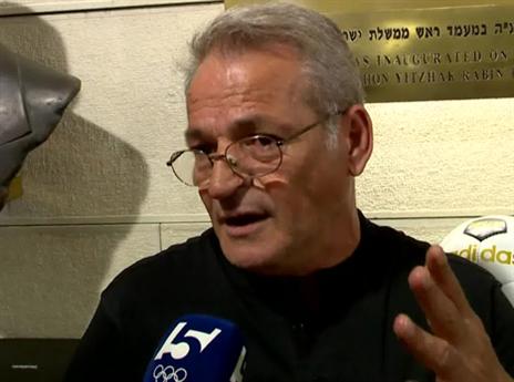 בוזגלו בערב ההשקה. "לא יודע אם מאור יישאר בב"ש"