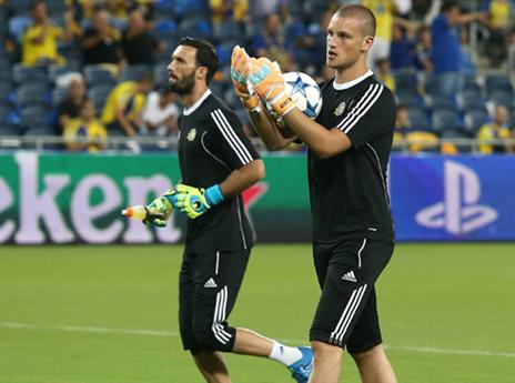 חוזר לרעננה. ליפשיץ (אלן שיבר)