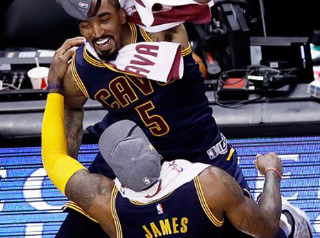 סמית' וג'יימס בטירוף (getty)