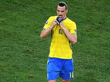 זלאטן בפעם האחרונה במדי הנבחרת (gettyimages)