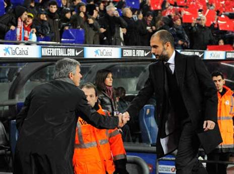 "התחרות דוחפת אותך קדימה". פפ עם מוריניו (Getty)