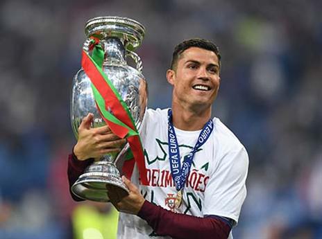 הדמעות הפכו לשמחה. רונאלדו מאושר (getty)