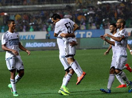 בניון חוגג עם החברים (אודי ציטיאט)